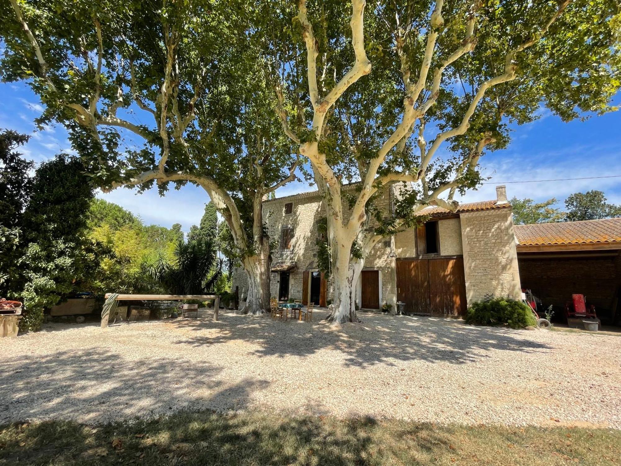Gite Mas Provencal タラスコン エクステリア 写真